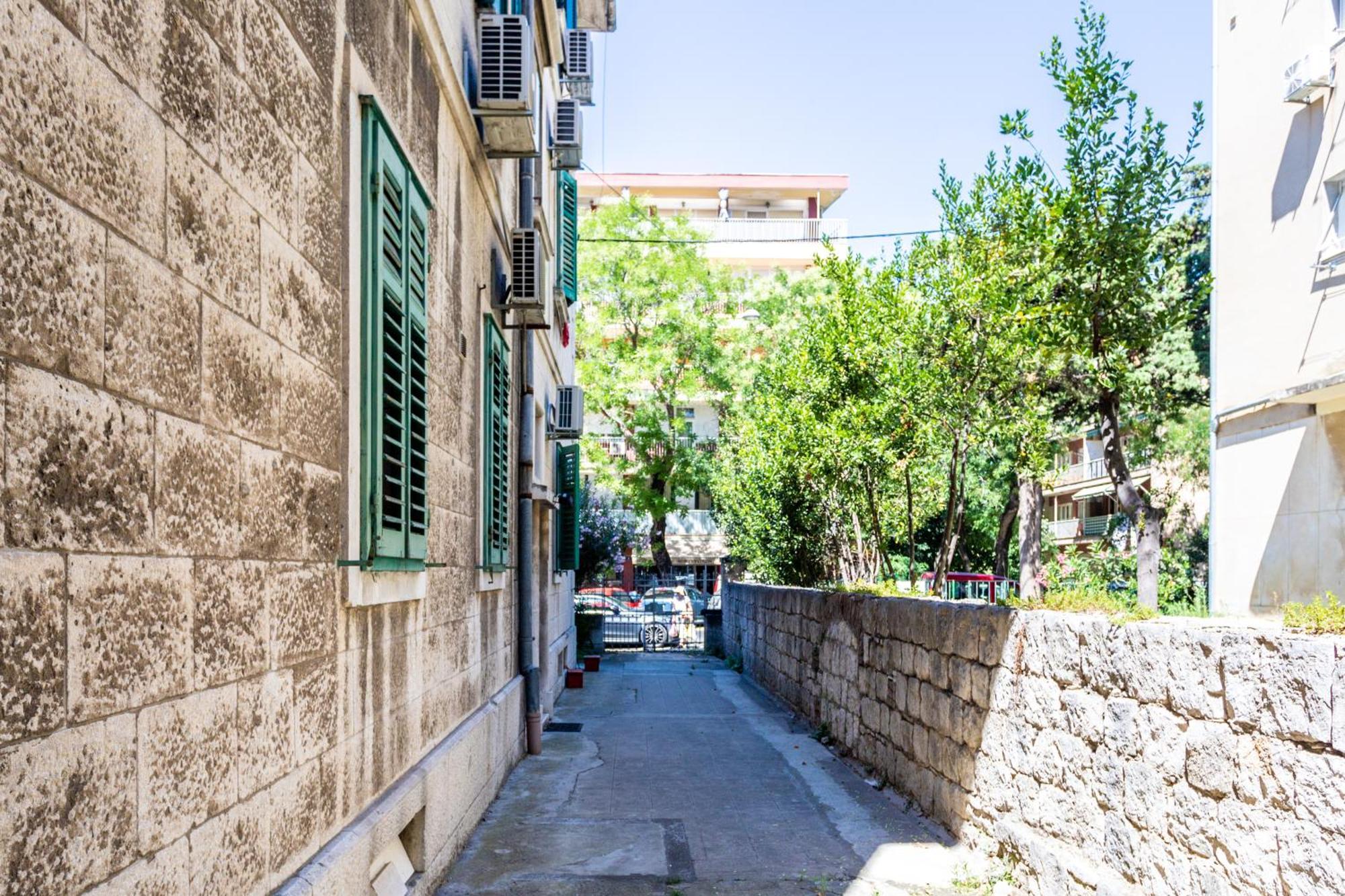 Traditional Bacvice, 3 Min Walk To The Split