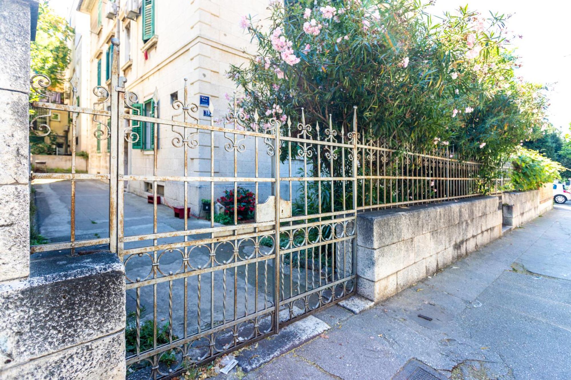 Traditional Bacvice, 3 Min Walk To The Apartman Split