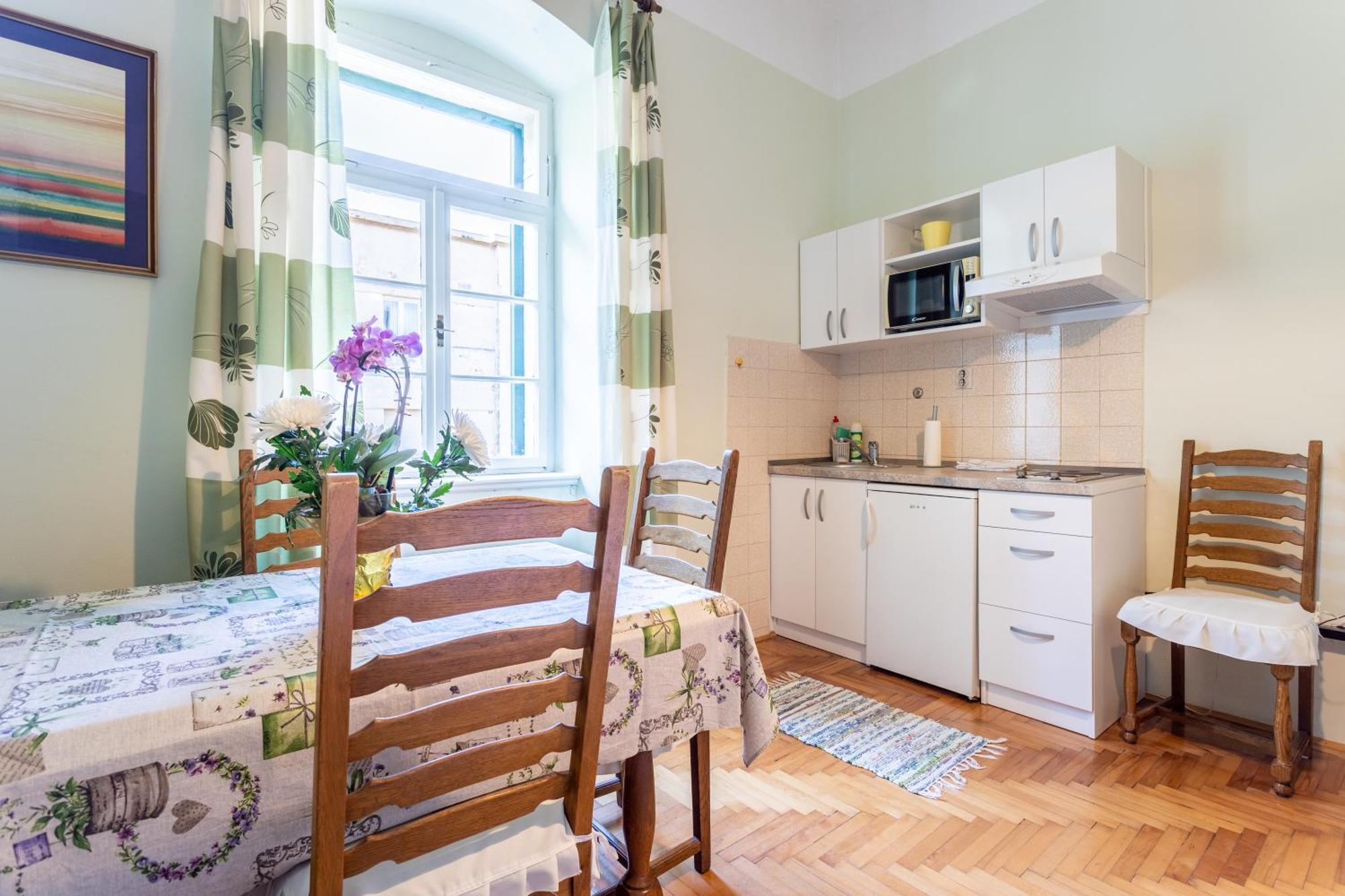 Apartman Traditional Bacvice, 3 Min Walk To The *